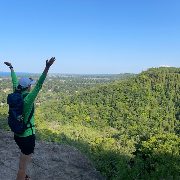 Meet your Posher, Aly - Picture 1 of 1